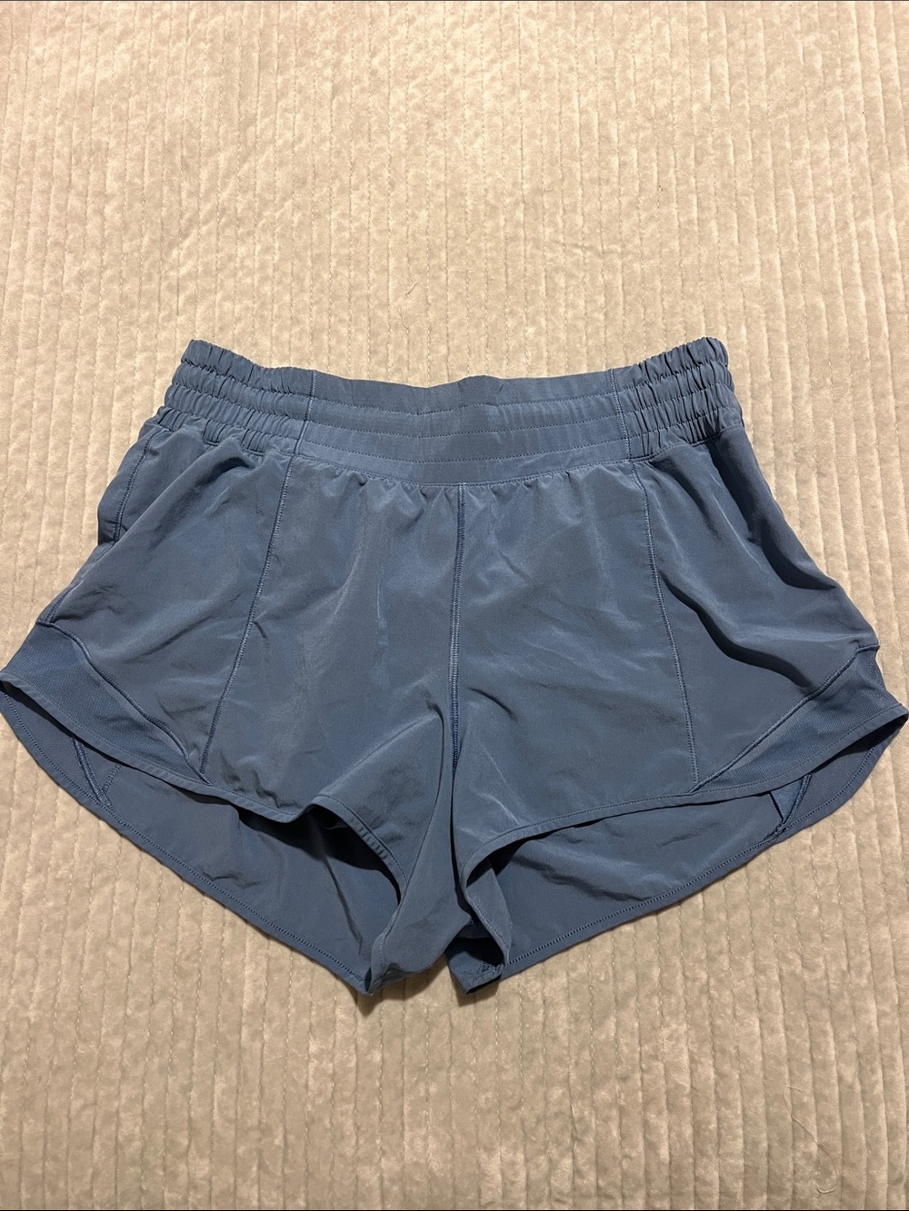 Lululemon blue hotty hot shorts 2”